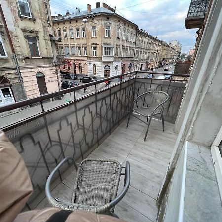 Kulisha 2Bedroom Apartment Near Opera House With Balcony Leopoli Esterno foto
